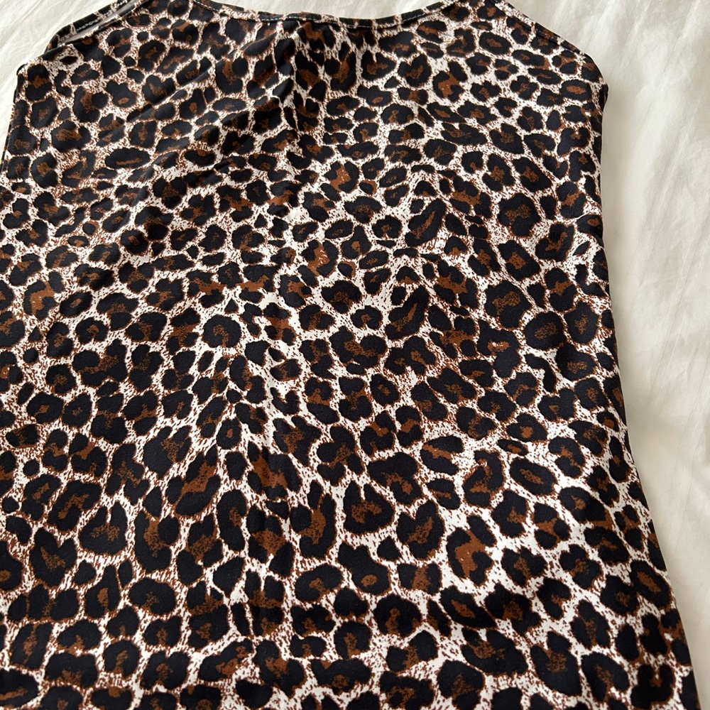 Zara Brown, cream black léopard print tank top